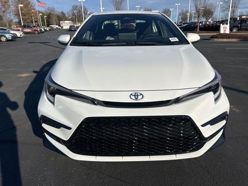 New 2026 Toyota Corolla SE image 2