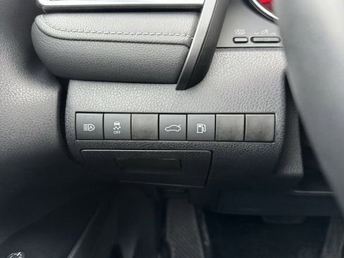 Certified 2018 Toyota Camry XSE w/ Protection Package (Q2) image 29