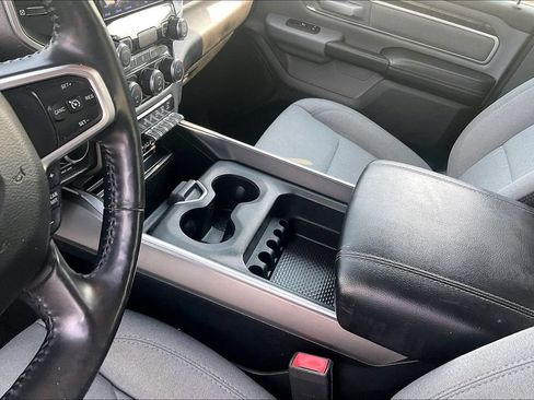 Used 2020 RAM 1500 Big Horn AWD/4WD image 17