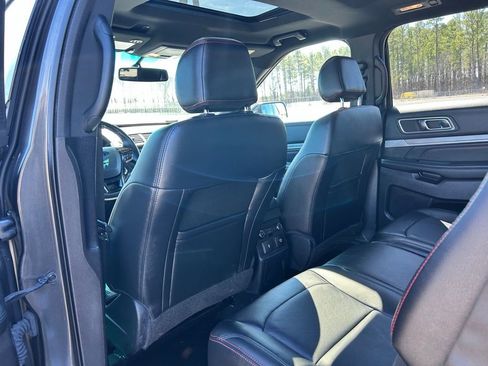 Used 2016 Ford Explorer Sport w/ Equipment Group 401A image 18