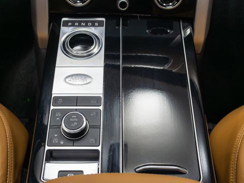 Used 2022 Land Rover Range Rover Autobiography image 54