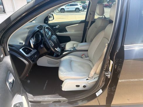 Used 2012 Dodge Journey Crew w/ Flexible Seating Group AWD/4WD image 3
