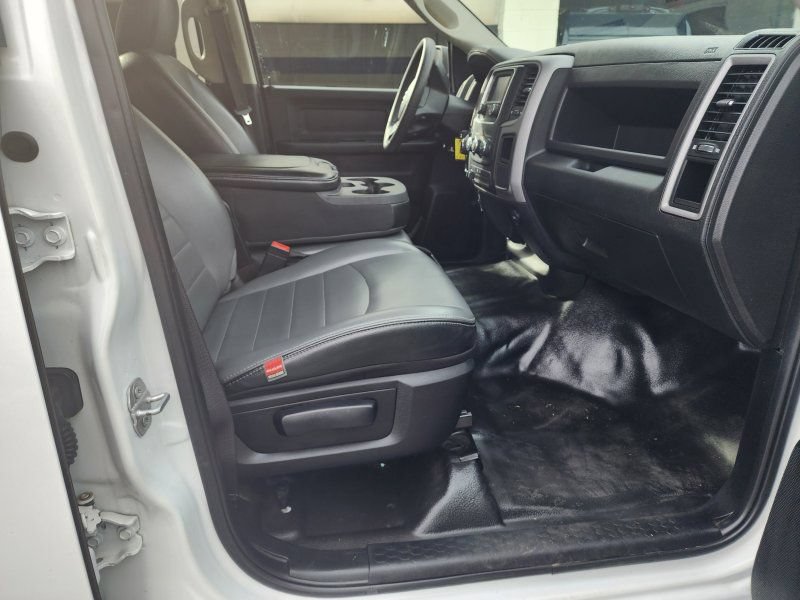 Used 2021 RAM 1500 Tradesman w/ Chrome Appearance Group RWD image 12
