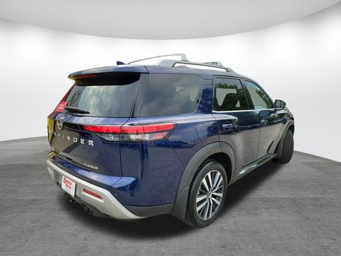 Certified 2022 Nissan Pathfinder Platinum w/ Cargo Package image 5
