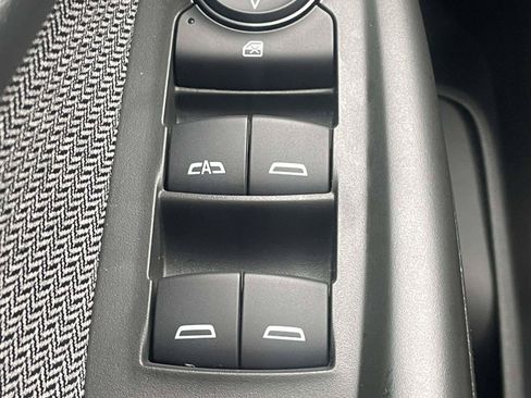 Used 2025 Chevrolet TrailBlazer LT AWD/4WD image 22