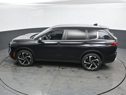Used 2024 Mitsubishi Outlander SE image 40