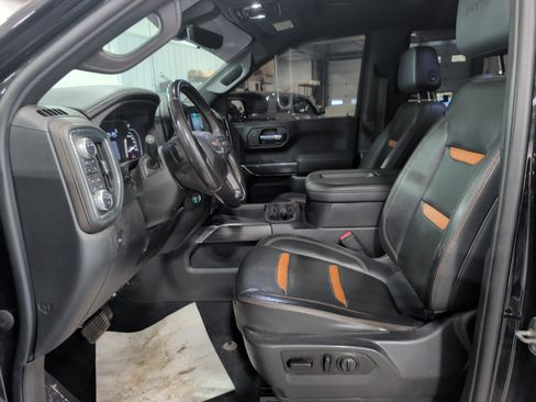Used 2021 GMC Sierra 1500 AT4 w/ AT4 Premium Package AWD/4WD image 8