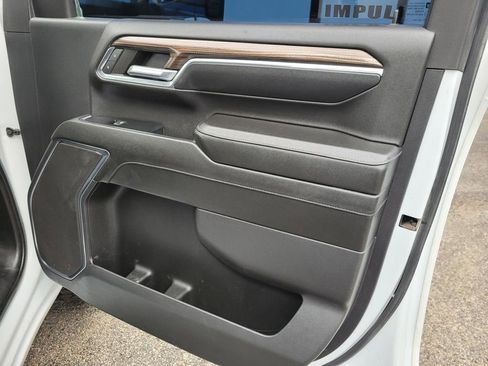 Used 2024 Chevrolet Silverado 2500 LT AWD/4WD image 9