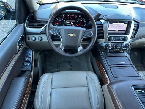 Used 2020 Chevrolet Suburban Premier image 26