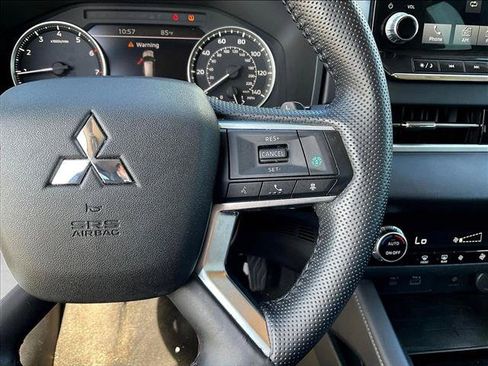 Used 2022 Mitsubishi Outlander SE FWD image 20