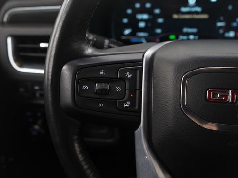 Used 2022 GMC Yukon XL SLT w/ SLT Luxury Package image 27