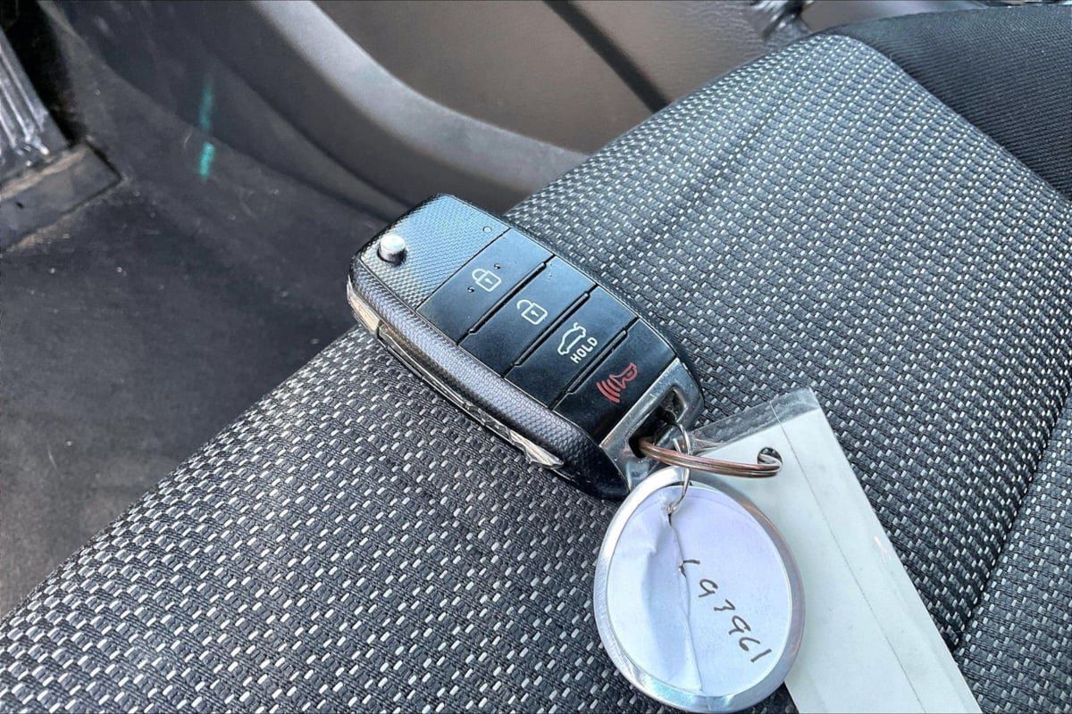Used 2017 Kia Forte LX FWD image 11