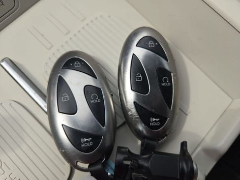 Used 2025 Hyundai Santa Fe Limited FWD image 35