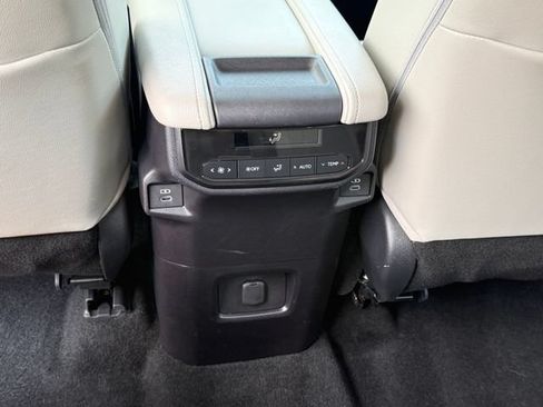 Used 2026 Toyota Grand Highlander AWD image 28
