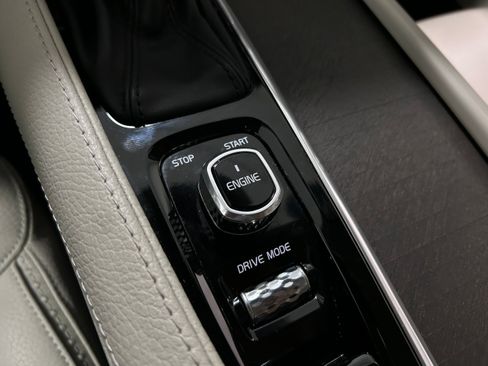 Used 2017 Volvo V90 T6 Cross Country AWD/4WD image 11
