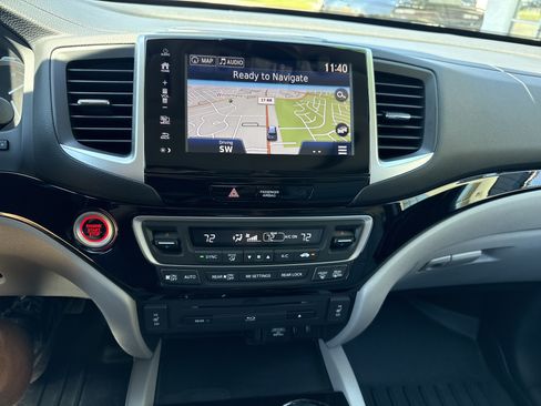 Used 2017 Honda Pilot Touring image 17