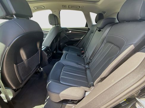 Used 2021 Audi Q5 Premium Plus w/ Premium Plus Package image 23