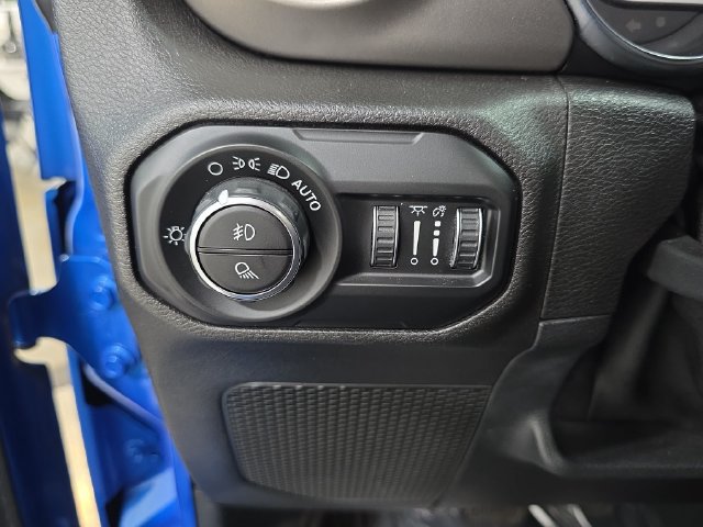 Used 2020 Jeep Gladiator Sport w/ Quick Order Package 24S AWD/4WD image 26