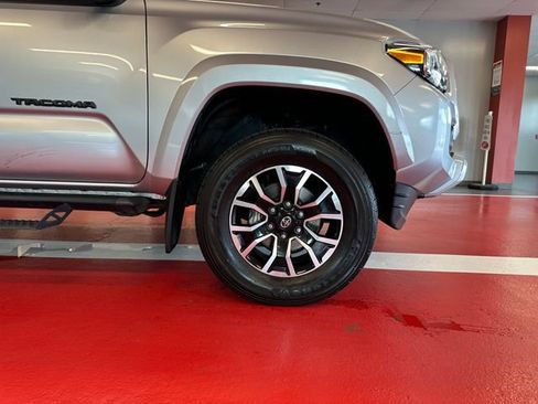Certified 2023 Toyota Tacoma TRD Sport AWD/4WD image 29