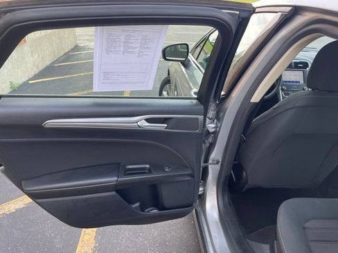 Used 2020 Ford Fusion SE FWD image 59