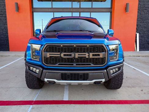 Used 2017 Ford F150 Raptor w/ Equipment Group 802A Luxury image 2