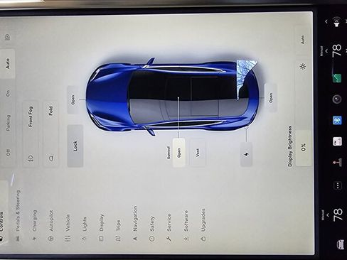 Used 2015 Tesla Model S 70D image 23