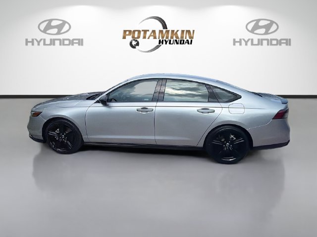 Used 2024 Honda Accord Sport image 8
