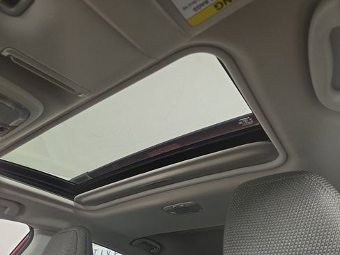 Used 2024 Subaru Crosstrek 2.0i Premium image 21