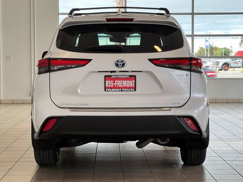 Used 2023 Toyota Highlander Bronze Edition w/ Protection Package #3 (TMS) FWD image 5