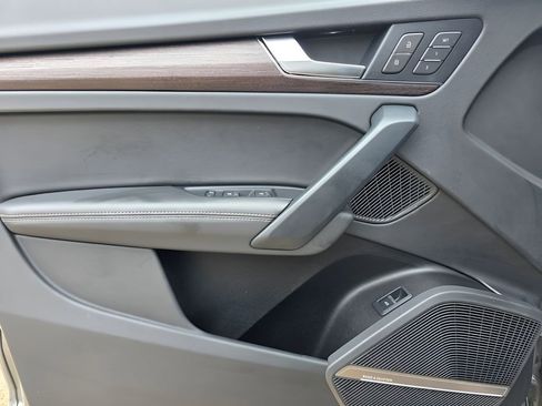 Used 2024 Audi Q5 2.0T Premium Plus image 17