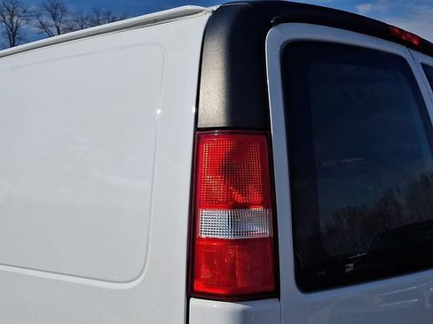 Used 2024 GMC Savana 2500 w/ Driver Convenience Package RWD image 37