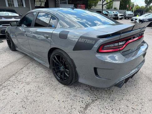 Used 2017 Dodge Charger R/T RWD image 7