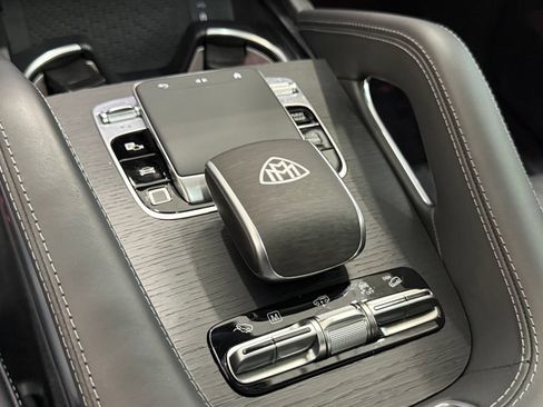 Used 2026 Mercedes-Benz Maybach GLS 600 4MATIC image 23