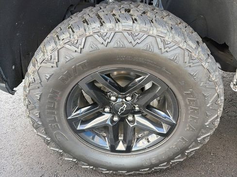 Used 2020 Chevrolet Silverado 1500 LT Trail Boss image 13