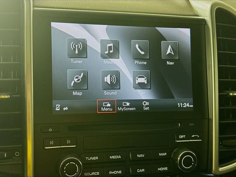 Used 2017 Porsche Cayenne S image 17