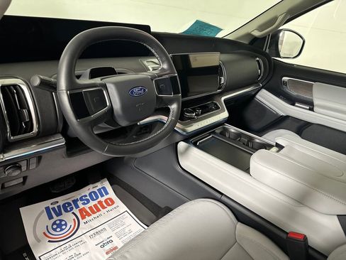 New 2026 Ford Expedition Max Platinum w/ Platinum Ultimate Package AWD/4WD image 18