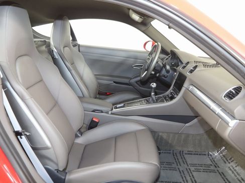 Used 2023 Porsche 718 Cayman S w/ Sport Chrono Package image 11