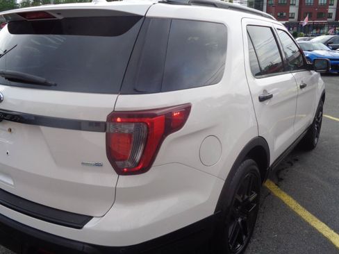 Used 2018 Ford Explorer Sport w/ Equipment Group 401A AWD/4WD image 21