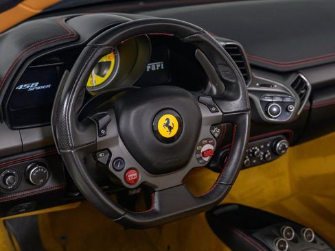 Used 2013 Ferrari 458 Spider RWD image 26