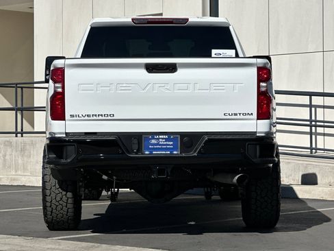 Used 2025 Chevrolet Silverado 2500 Custom w/ Custom Value Package image 4