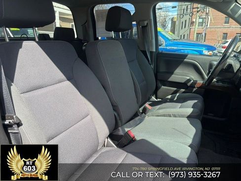 Used 2018 GMC Sierra 1500 SLE w/ SLE Value Package AWD/4WD image 8