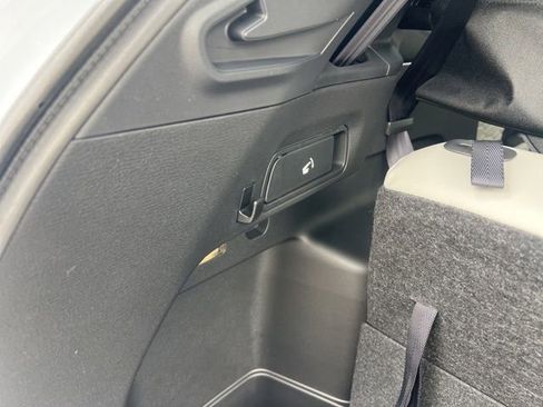 Used 2025 Mitsubishi Outlander SEL image 37