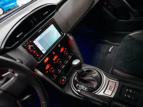 Used 2015 Subaru BRZ Limited w/ Popular Package #1A RWD image 6