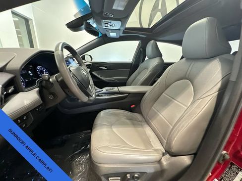 Used 2022 Toyota Avalon Limited w/ Advanced Safety Package FWD image 13