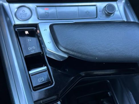 Used 2019 Audi e-tron Prestige w/ Prestige Package image 28