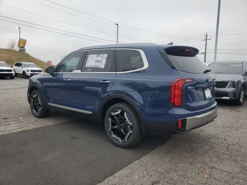 New 2025 Kia Telluride S image 4