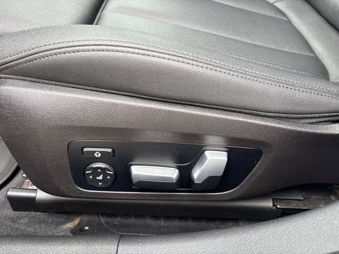 Used 2019 BMW 330i xDrive Sedan w/ Premium Package AWD/4WD image 34