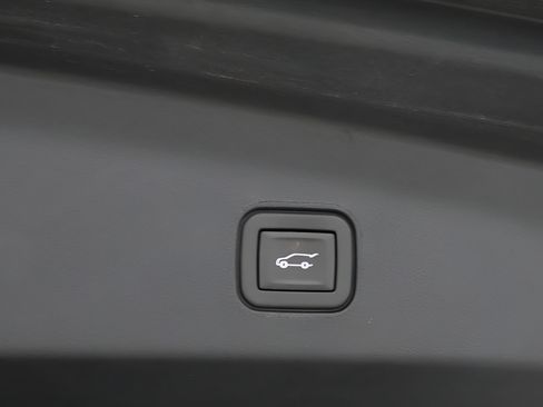 Used 2024 Cadillac Lyriq Sport AWD/4WD image 29