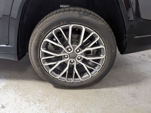 New 2025 Jeep Grand Cherokee L Summit w/ Advanced Protech Group IV image 19