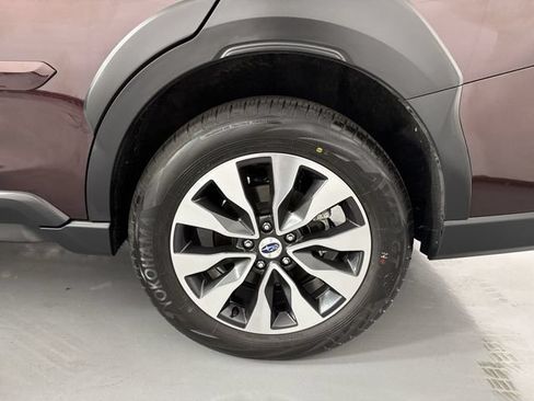 Used 2024 Subaru Outback Touring AWD/4WD image 5